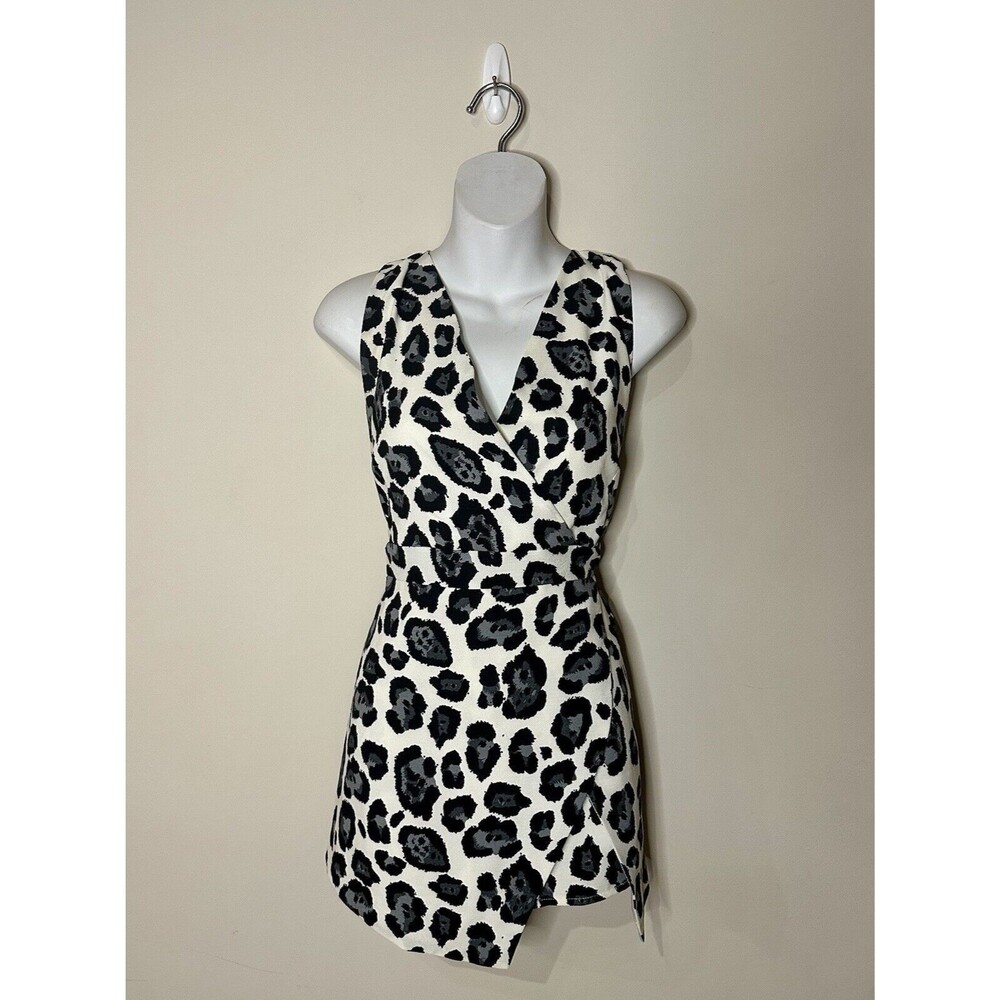 Fashion Union Black & White Leopard Print Romper Size Small EUC!